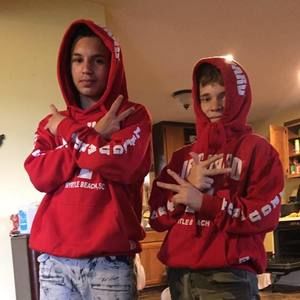 Meet your Posher, Hunter